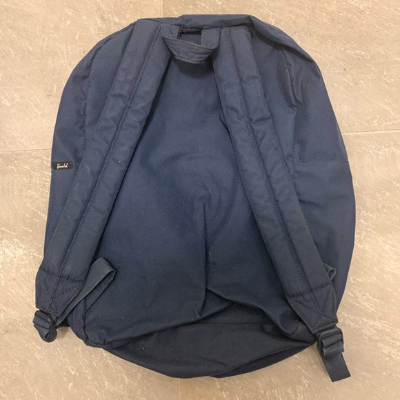 Herschel Backpack - Picture 3 of 5